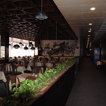 פארדוביצה Hotel Labe מראה חיצוני תמונה