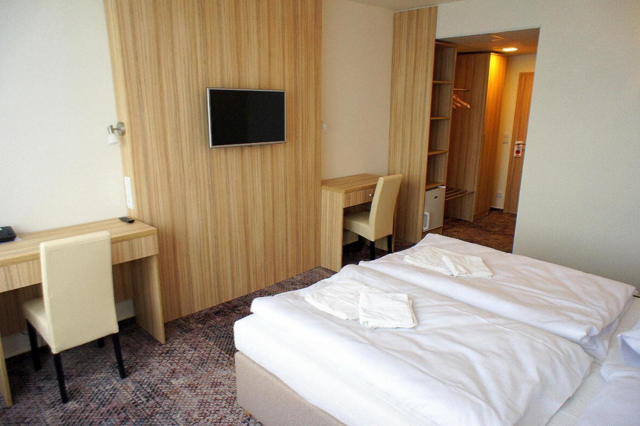 פארדוביצה Hotel Labe מראה חיצוני תמונה