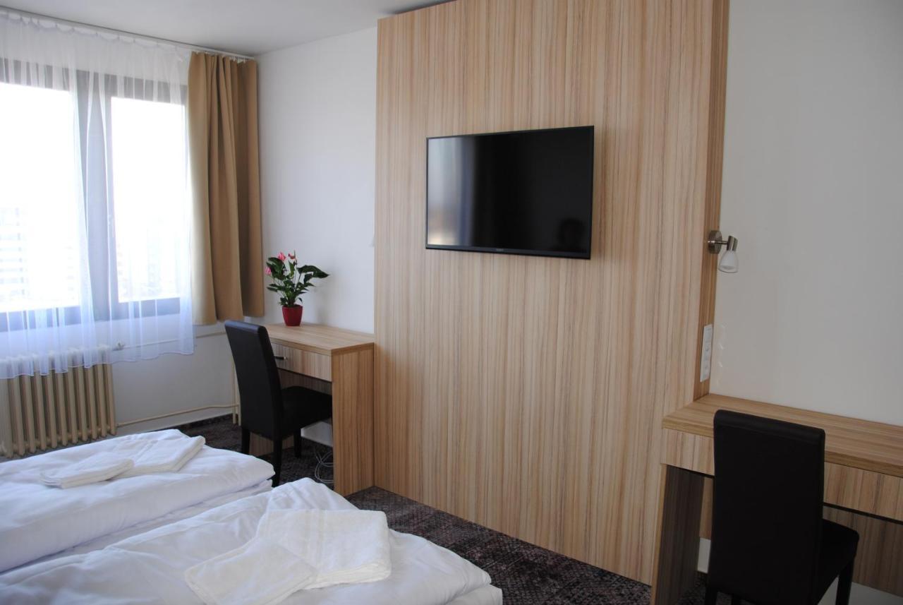 פארדוביצה Hotel Labe מראה חיצוני תמונה